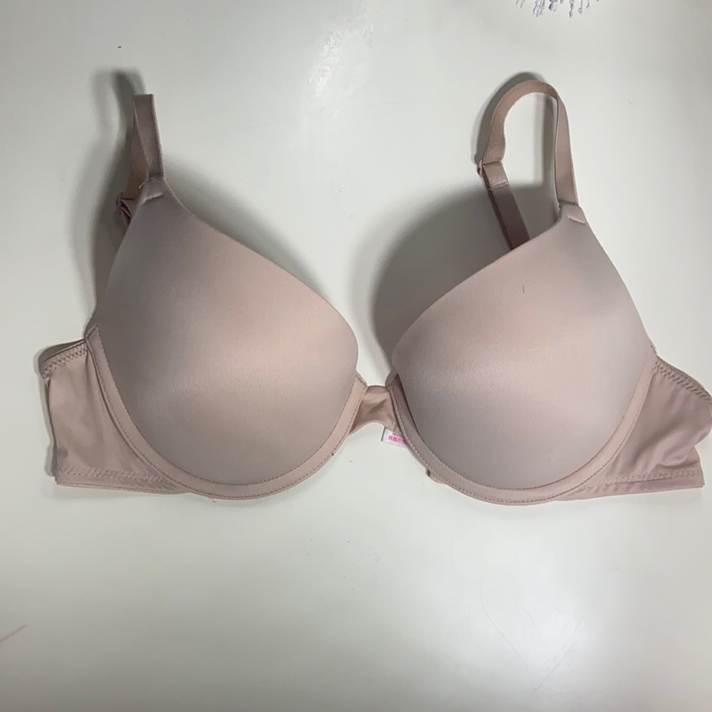 Victoria’s Secret PINK nude wear everywhere push up bra 32c